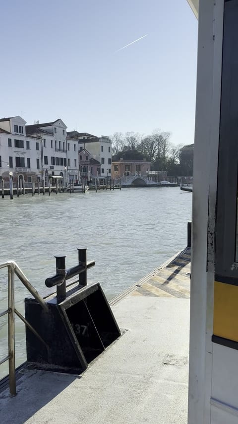 Ferrovia / Santa Lucia vaporetto stop
